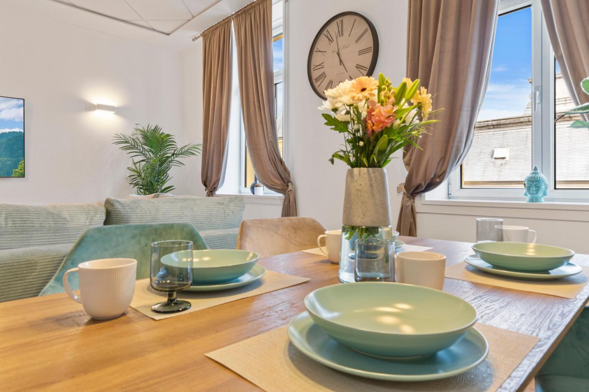 Luxe Living At Old Town Center Apartament *